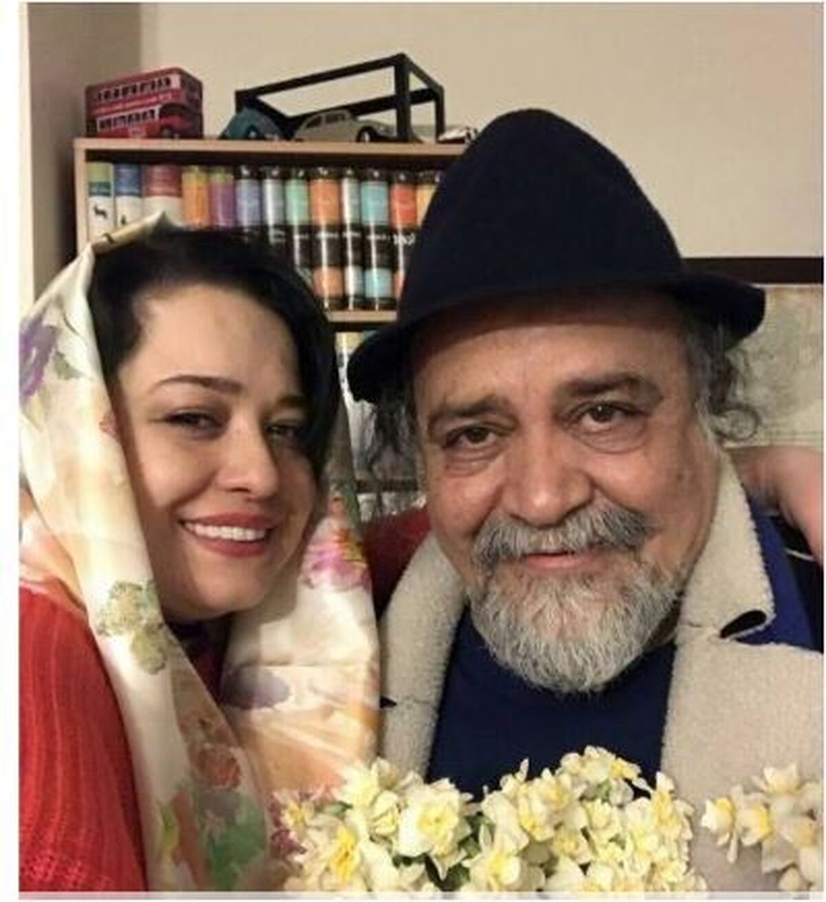 عکس شکار شده از بازیگر دو زنه سینما سوار بر ماشین لاکچری و گران قیمتش/ماشاالله به این سلیقه!