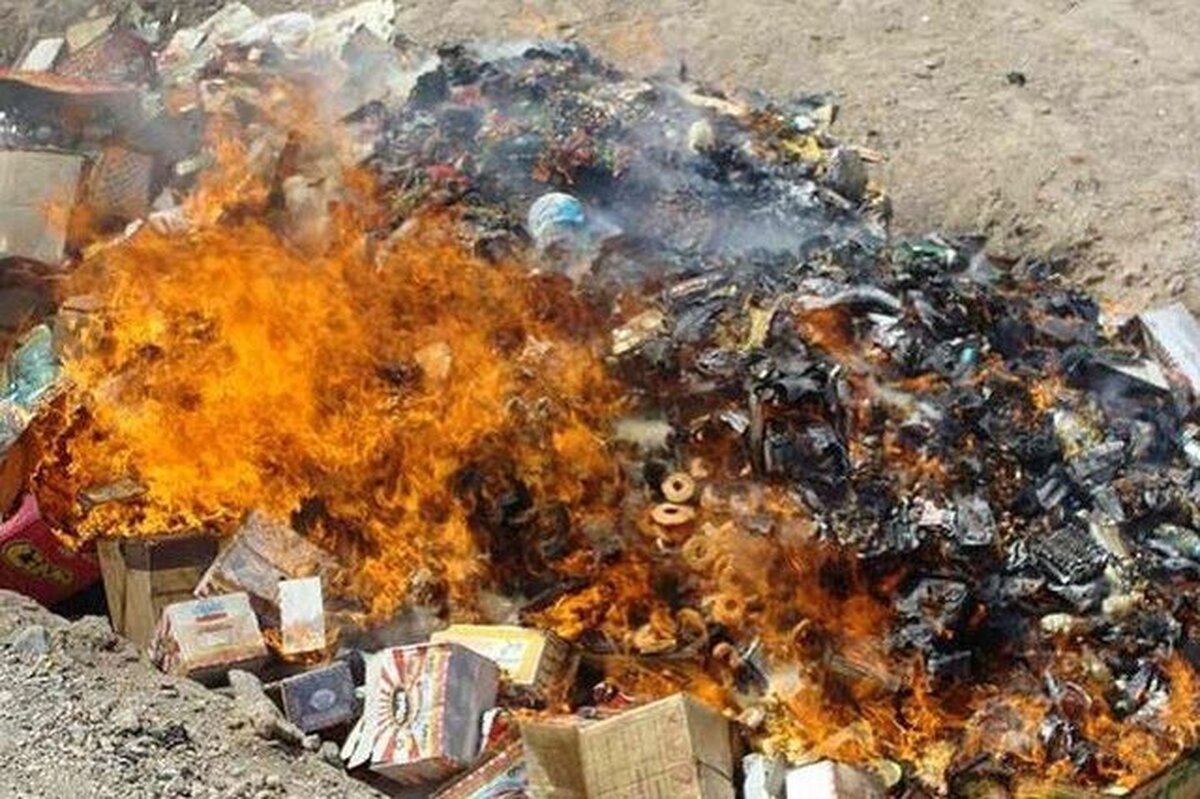 جمع‌آوری حدود ۲۴ تن مواد غذایی فاسد در زاهدان