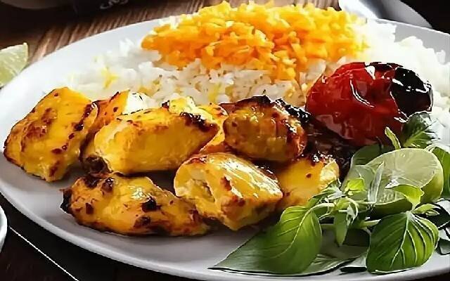 «جوجه دیگی» لذیذ و محشر مخصوص پیک نیک و دورهمی‌های شبانه بدون نیاز به سیخ درست کنید