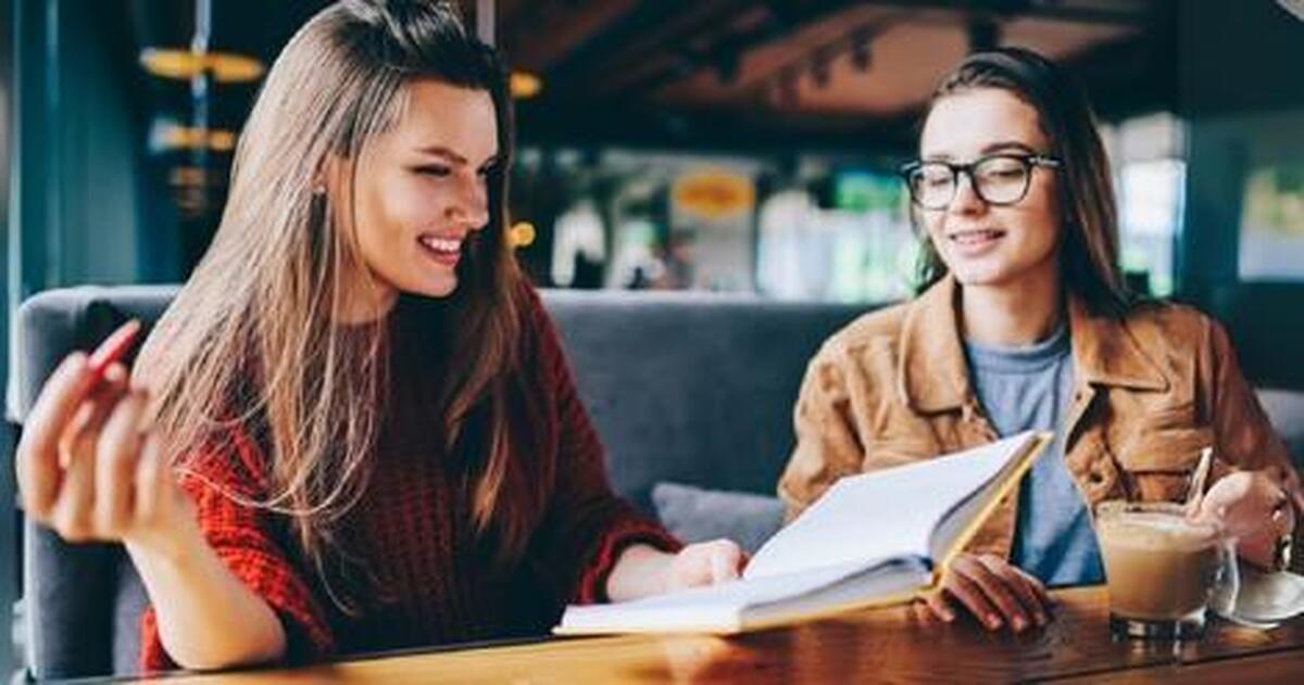 برای در اجتماع با اعتماد به نفس به نظر رسیدن این حالات و تکنیک ها را فراموش کنید