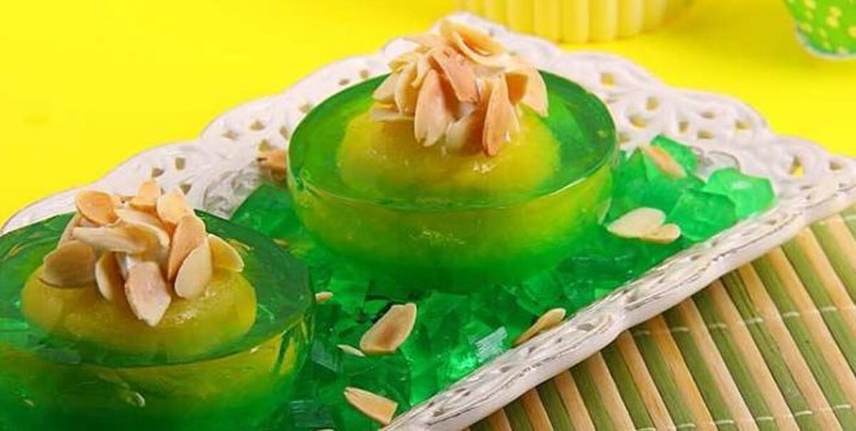 ترکیب ژله سبز و نارنجی با سیب شکم پر برای مهمانی‌ها عالی می‌شود