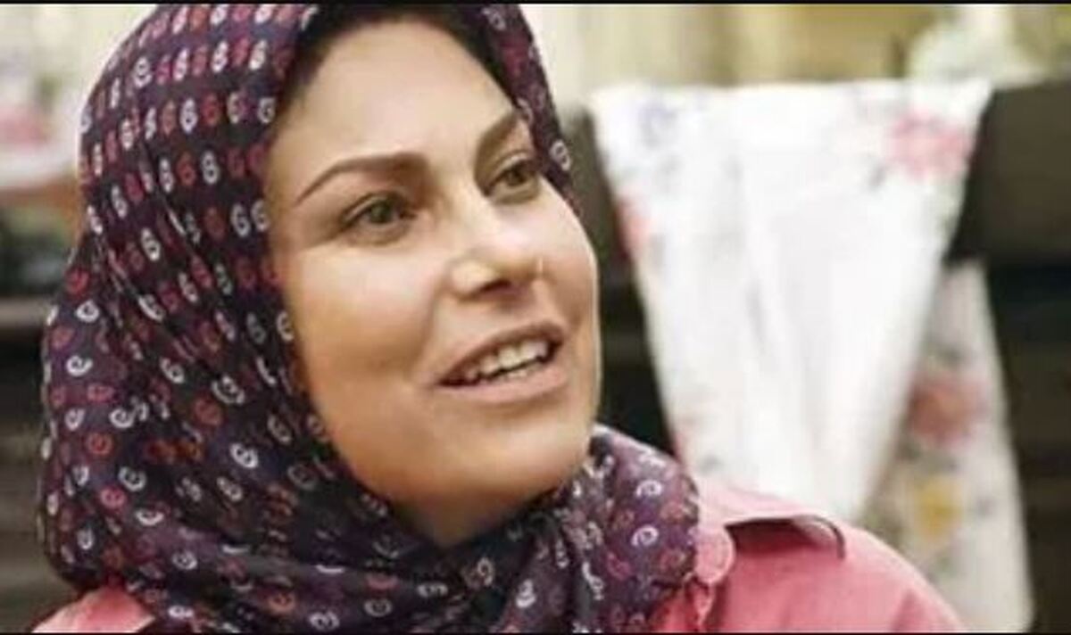خنده‌های سرخوشانه و از ته دل مهرانه مهین ترابی و مرضیه برومند پس از تماشای یک فیلم