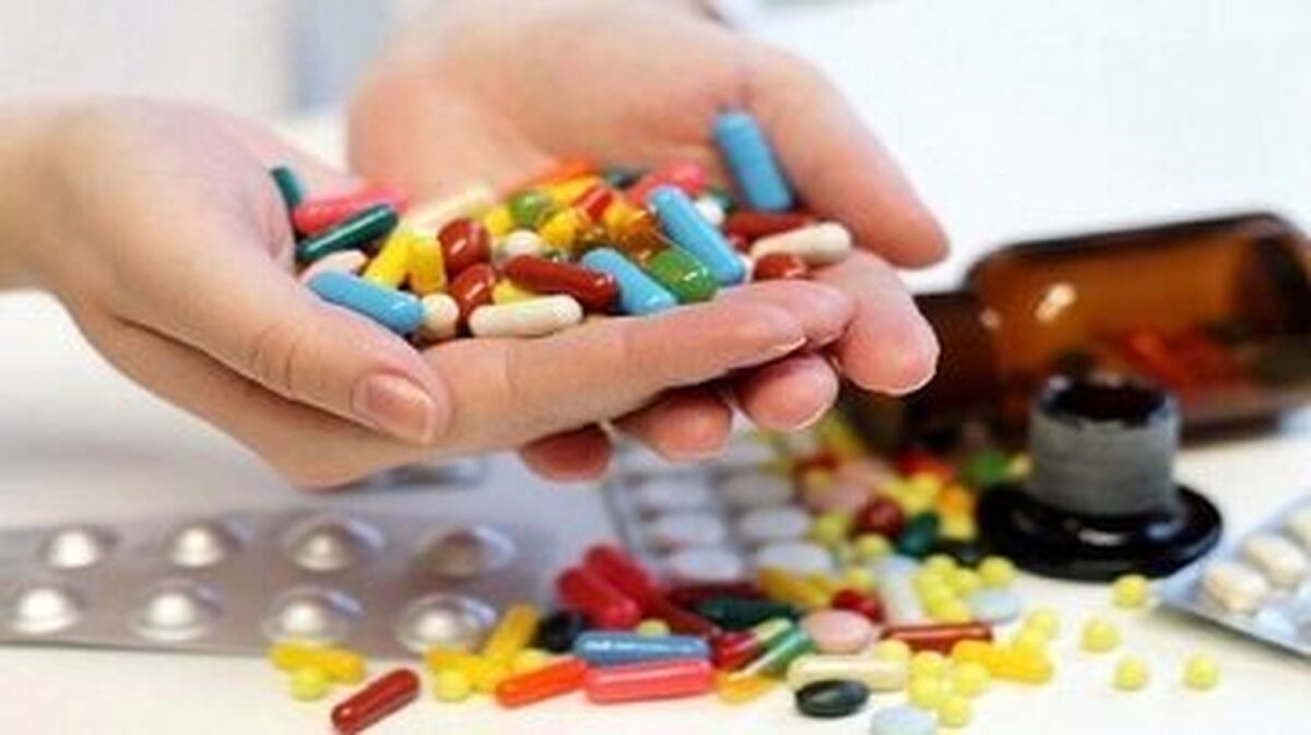 مسمومیت دارویی در پی مصرف داروهای تاریخ مصرف گذشته