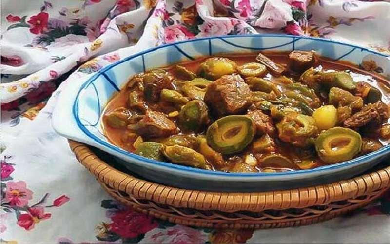 تا فصل چغاله بادام تمام نشده این خورش خوشمزه را درست کنید!