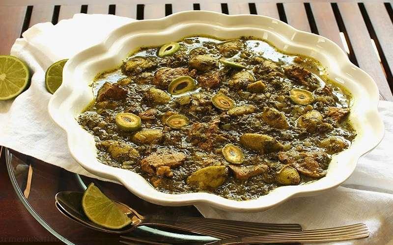 تا فصل چغاله بادام تمام نشده این خورش خوشمزه را درست کنید!