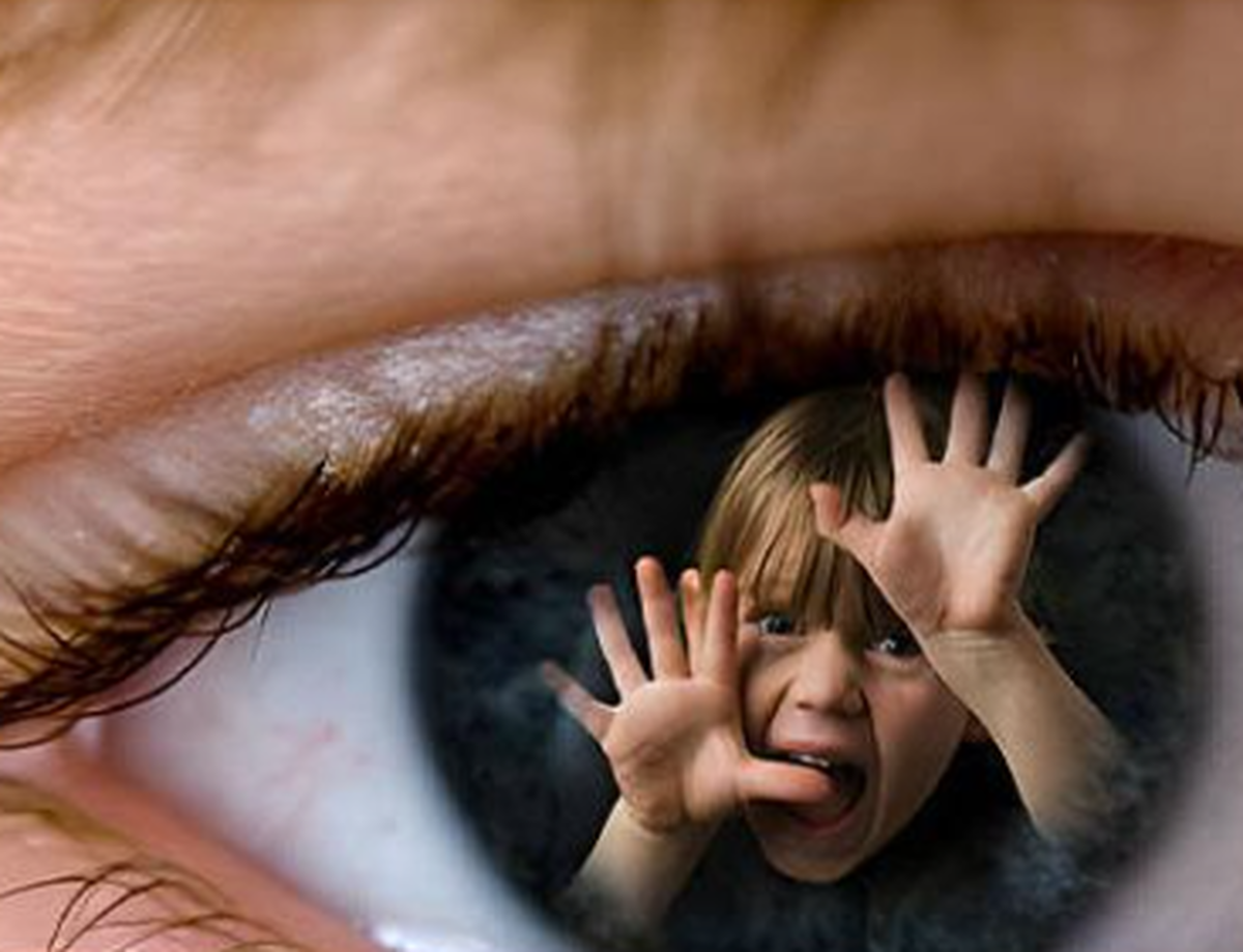 چه نشانه‌هایی خبر از احتمال آزارجنسی کودک میدهد؟