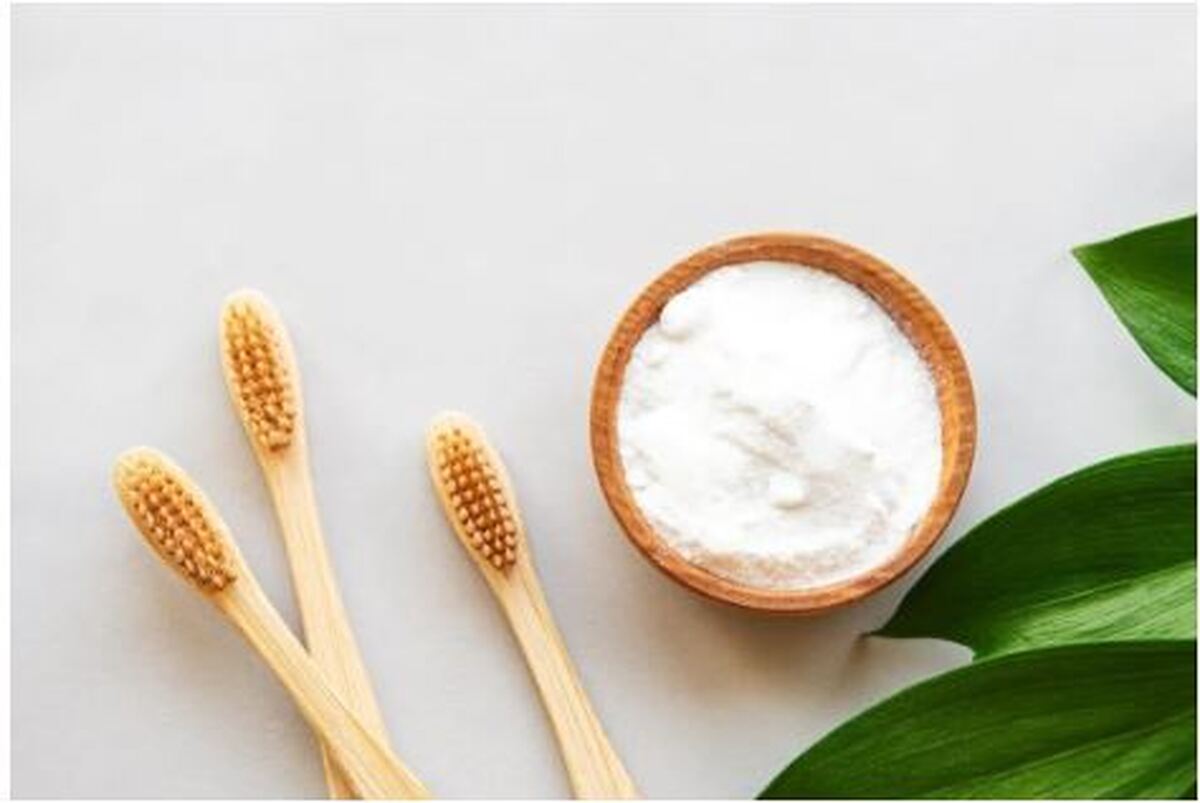 مسواک زدن با جوش شیرین، شایعه‌ای بر تمیزی بیشتر یا آسیبی جبران ناپذیر؟