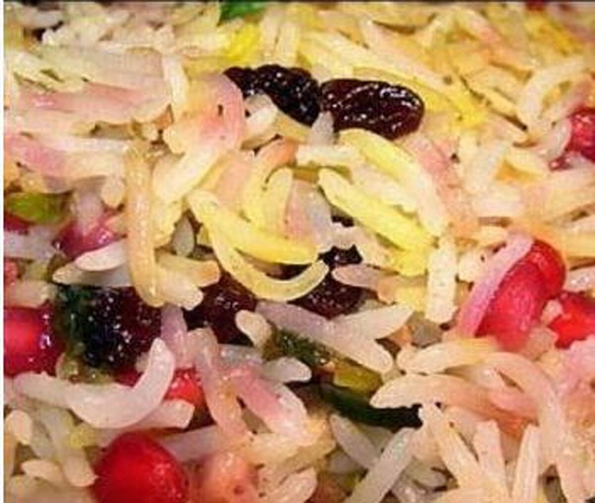 ترکیب انار و کشمش با برنج برای ناهار فوق العاده می‌شود