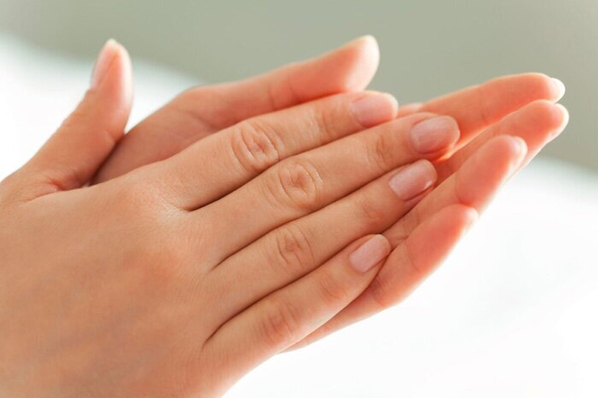 چه کنیم تا از زبری و پوسته‌پوسته شدن پوست جلوگیری کنیم؟