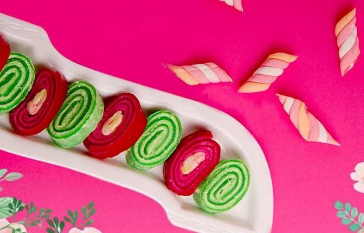 ژله رولتی مناسب برای مهمانی‌های خودمانی و تولد / طرز تهیه
