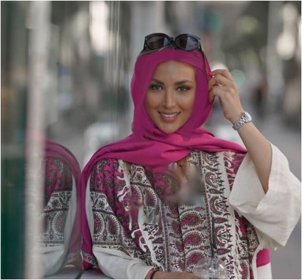 سلیقه خاص مینا مختاری در انتخاب ظروف تک و با اصالت دیدن دارد/واقعا خوش سلیقه است!