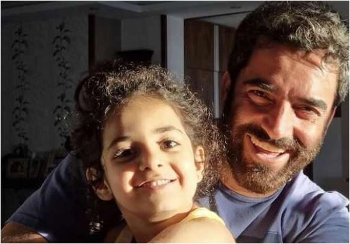 فیگور صمیمانه منوچهره هادی با یک بانوی محجبه جنجال آفرین شد+عکس