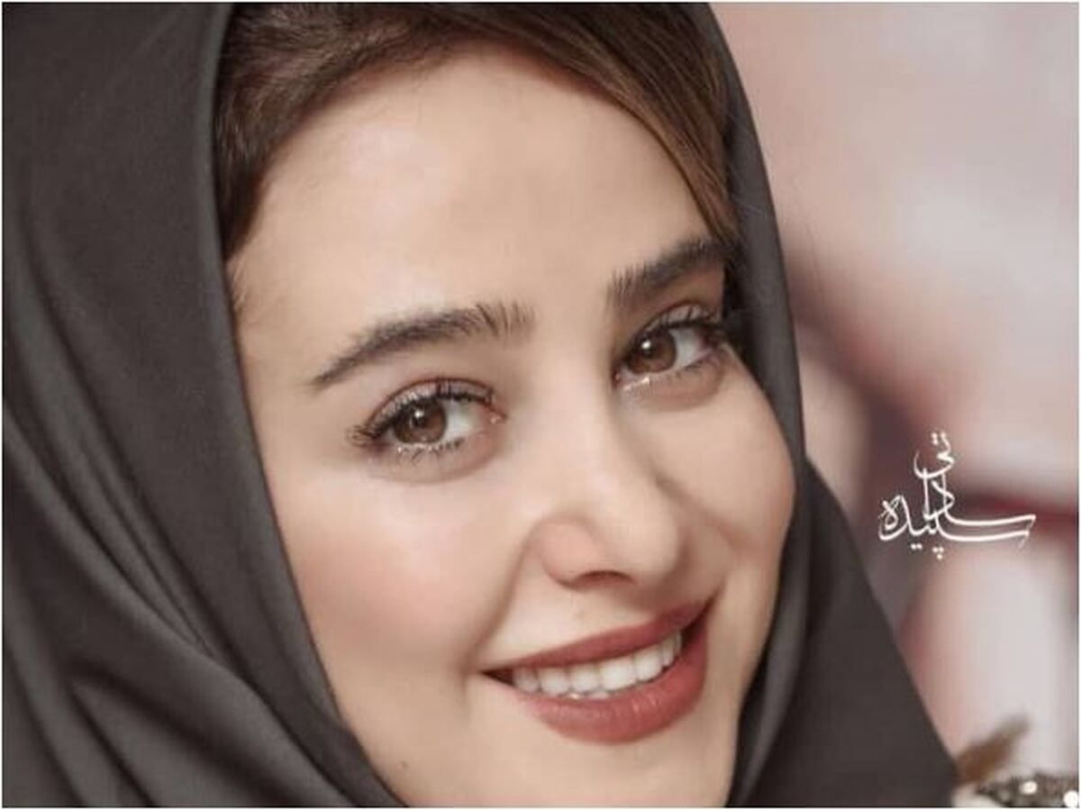 سلفی کج و عجیب الناز حبیبی در یک کافه دنج جلب توجه کرد+عکس