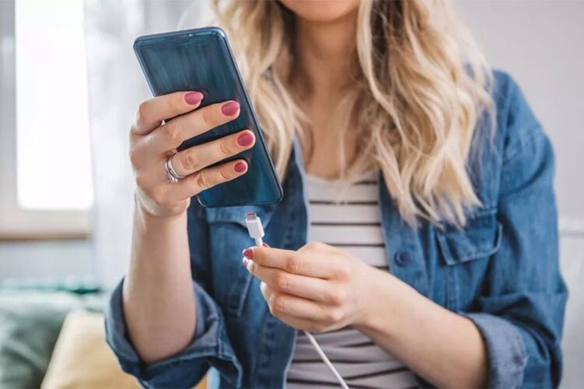چرا آیفون کند شارژ میشود؟