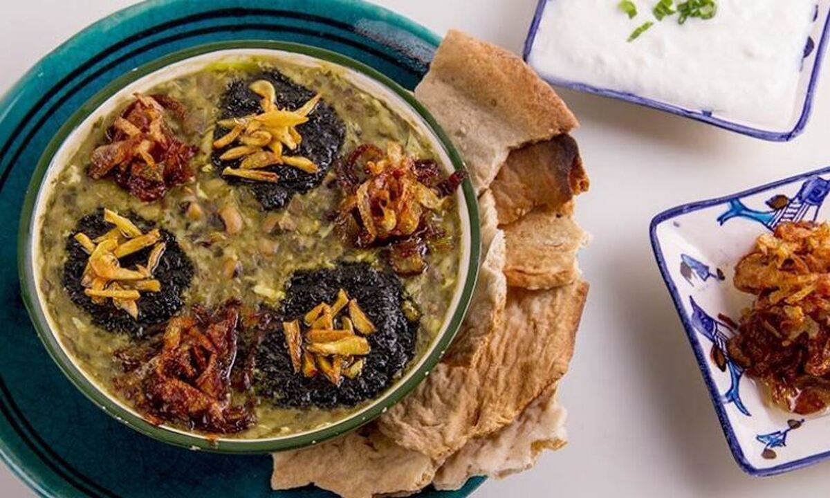 آش اوماج ترکیبی از حبوبات و سبزی معطر که طعم محشرش شما را دیوانه می کند
