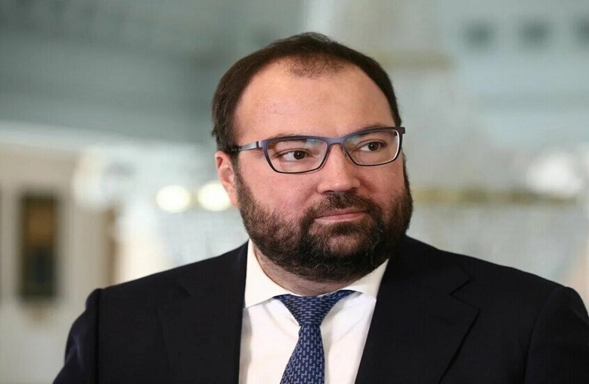 وزیر تحول دیجیتال روسیه: هوش مصنوعی می‌تواند جایگزین نیمی از کارمندان دولت شود