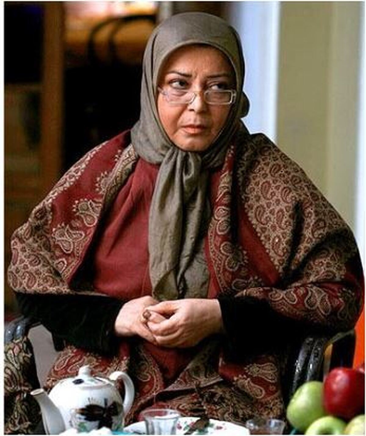 ملاقات مرجانه گلچین با دختر عموی آسمانی و هنرمندش در خانه ابدی اش/روحش شاد