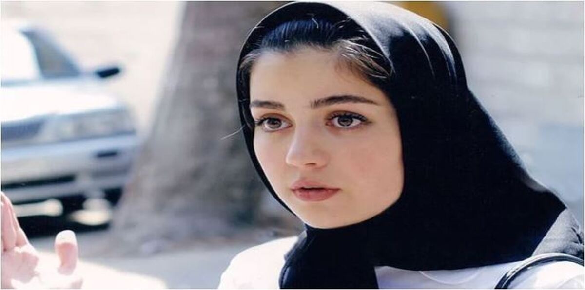 رونمایی افسانه پاکرو از استایل جدیدش در روز‌های بارانی عید+عکس