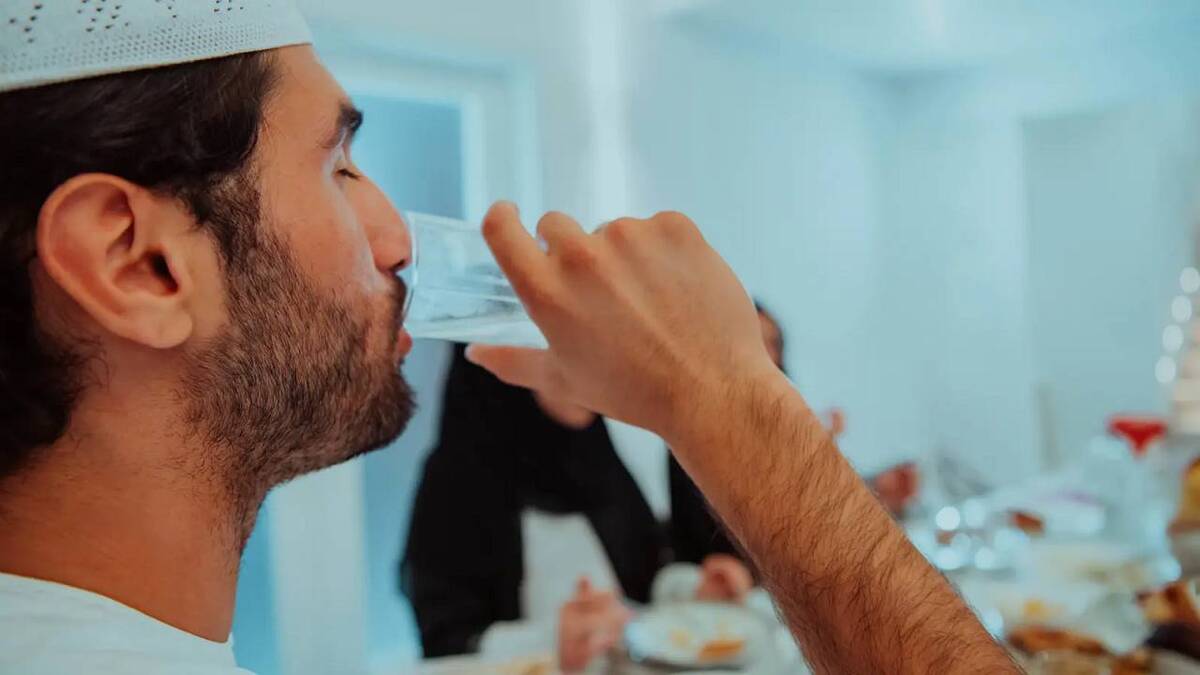 هیدراته ماندن در ساعات طولانی روزه‌داری با این روش‌های ساده!