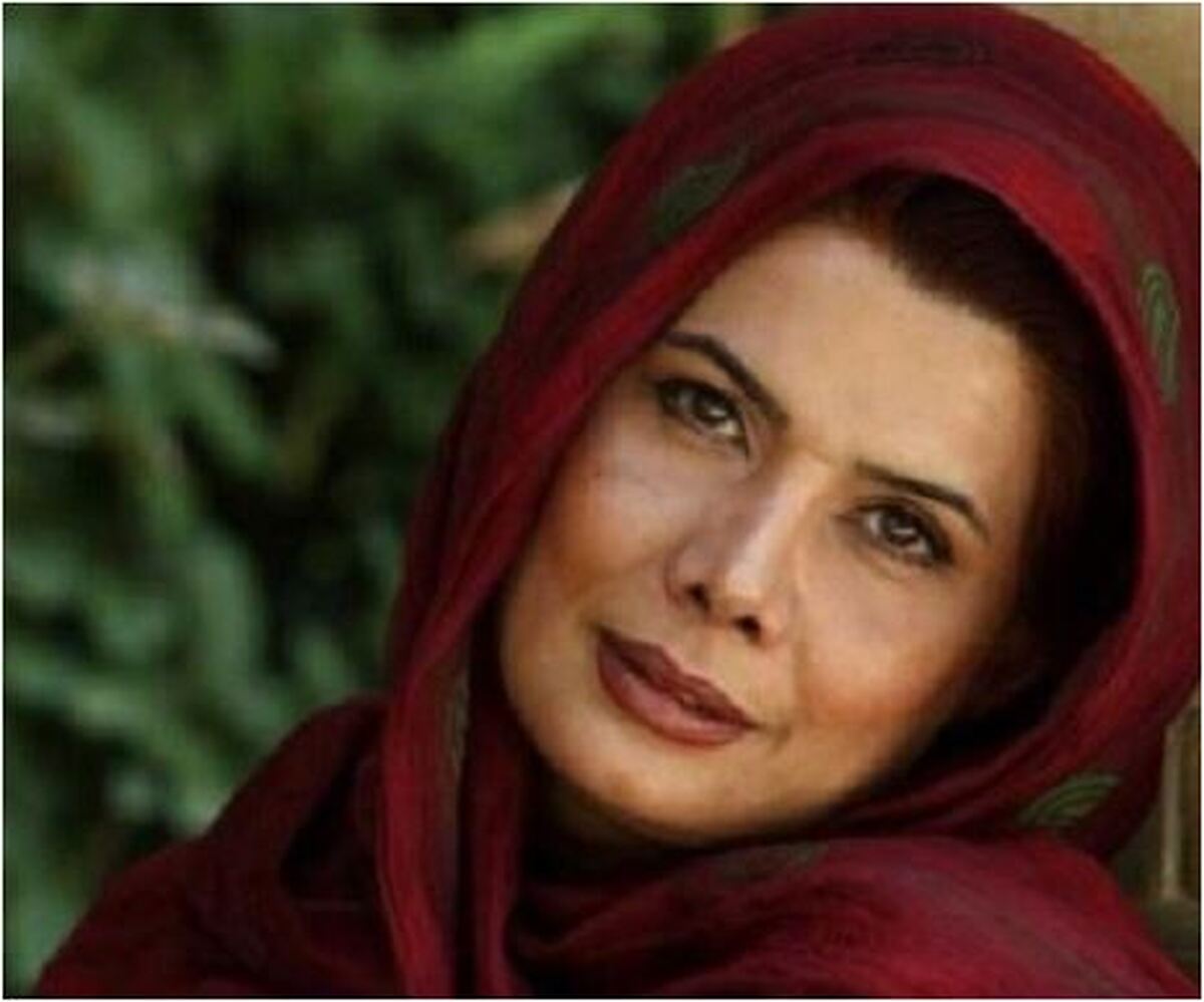 عکس یادگاری مادر و دختری عاطفه رضوی همراه با دختر دلبندش