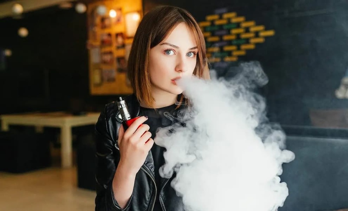 آیا ویپینگ از سیگار ایمن‌تر است و کمکی برای ترک اعتیاد به حساب می‌آید؟
