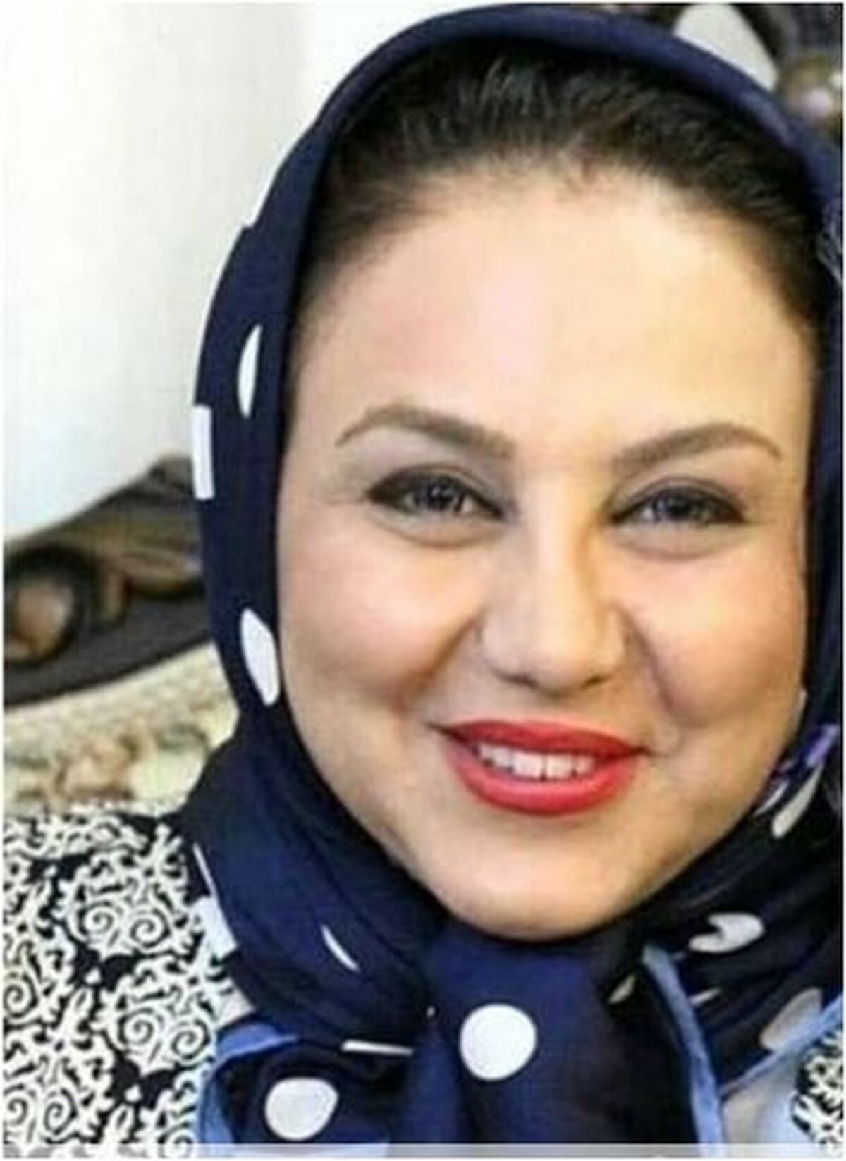 ذوق و خوشحالی بهنوش بختیاری بعد از دیدن کیک پنج طبقه فوق لاکچری اش دیدن دارد!
