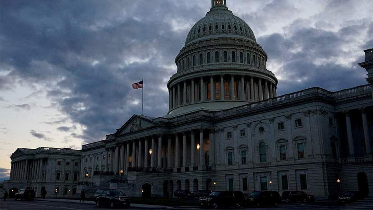 WSJ از برنامه‌های ایالات متحده برای تحت فشار قرار دادن ۷۰ کشور برای منزوی کردن بازار چین گزارش داد