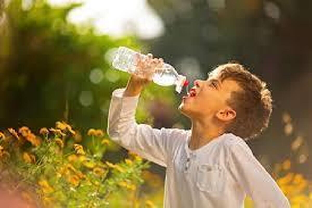 بررسی نقش آب در بدن کودکان