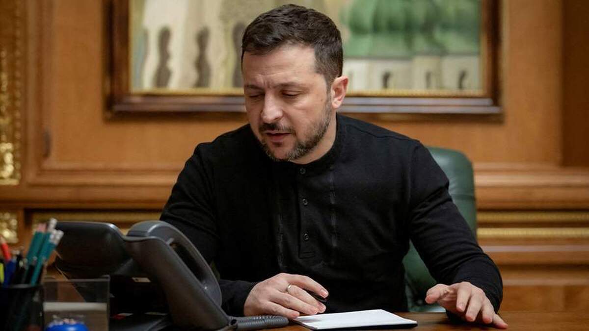 اوکراین از امتناع زلنسکی از پاسخ به تماس مکرون خبر داد