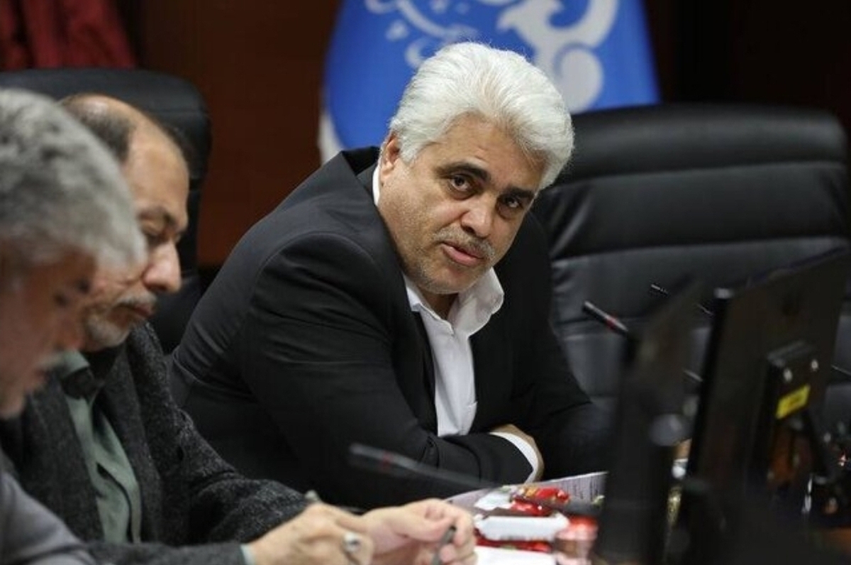 برخورد با فروشندگان غیر مجاز سوخت در دستور کار قرار بگیرد