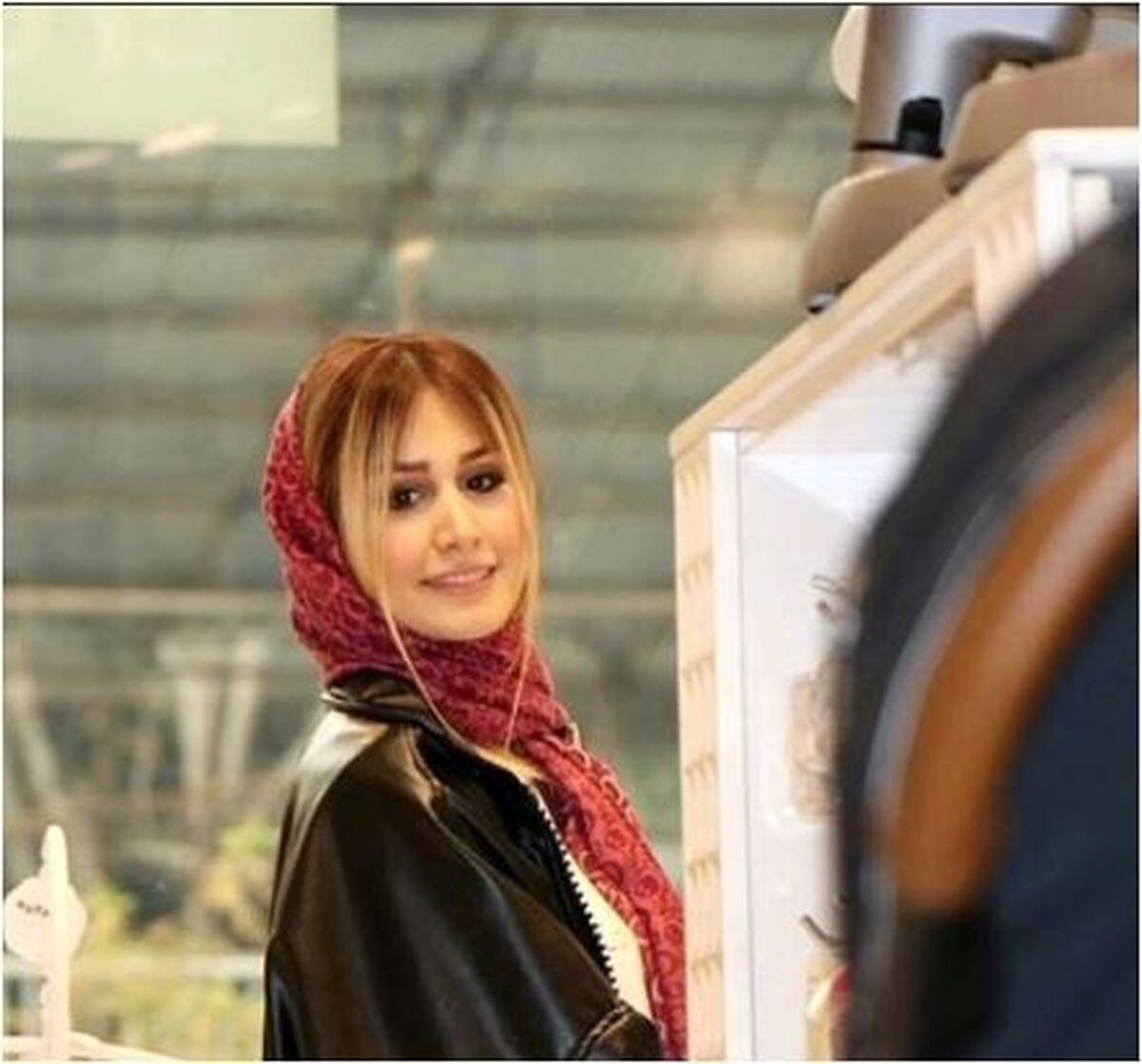 سفر دو نفره و عاشقانه شاهرخ استخری و همسرش به یک لوکیشن دنج و دلنشین