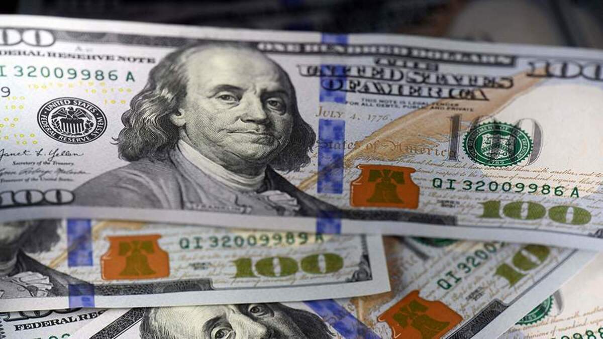 FT از تهدید دلار به دلیل سیاست تحریمی ترامپ مطلع شد