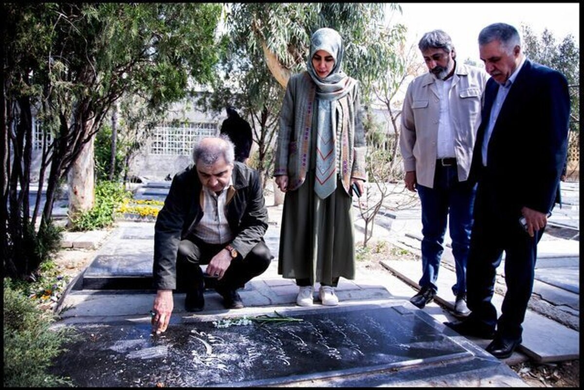 آغاز سال کاری معاونت امور هنری وزارت فرهنگ با ادای احترام به شهدا و هنرمندان فقید