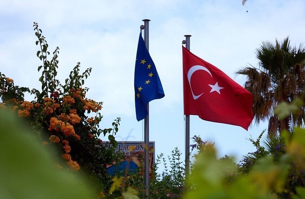 EURAactive انتظار دارد ترکیه در طرح تقویت دفاع و تسلیحات مجدد اروپا مشارکت داشته باشد