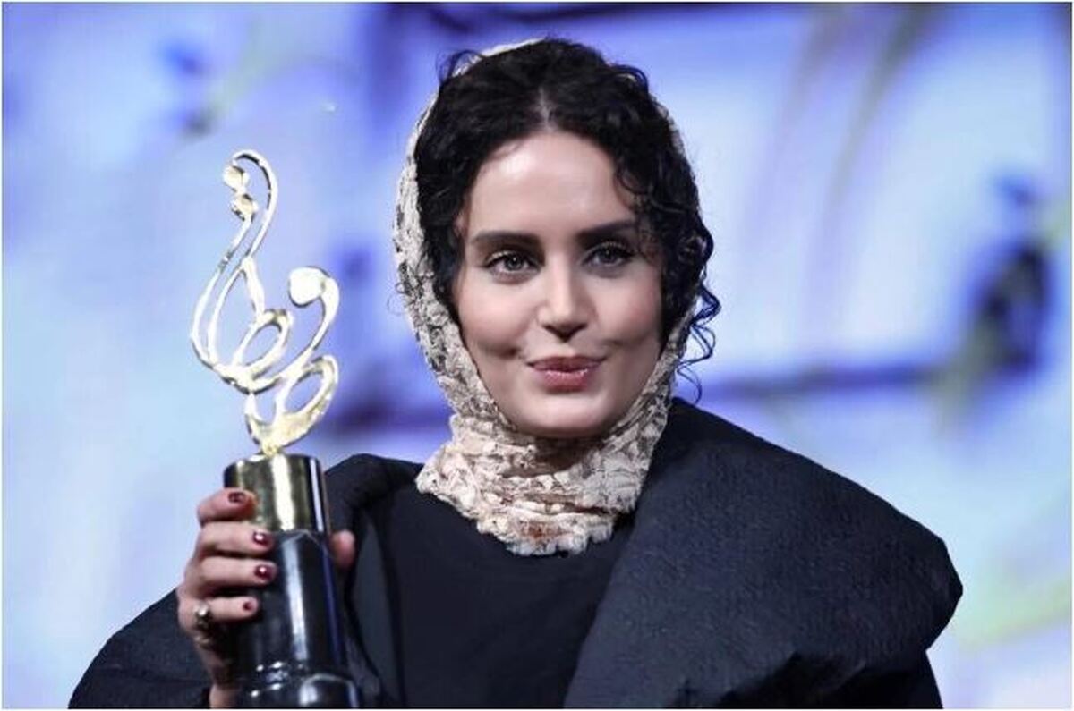 رونمایی الناز شاکردوست از استایل عیدانه اش با تجملات فراوان!
