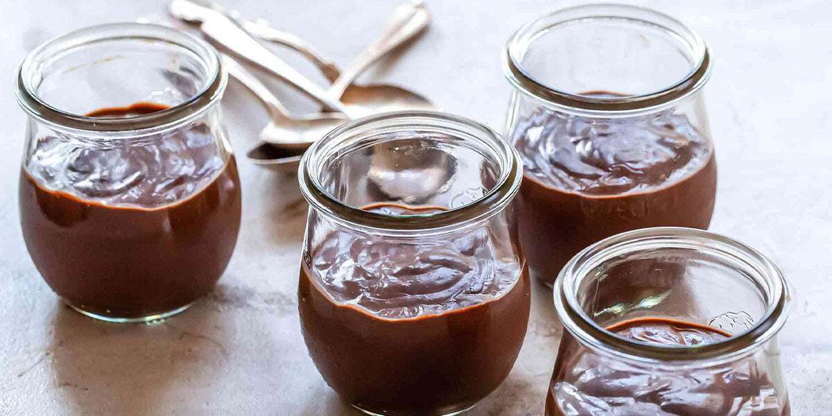 طرز تهیه یک فرنی خاص و شکلاتی که انگشتات رو هم باهاش میخوری!