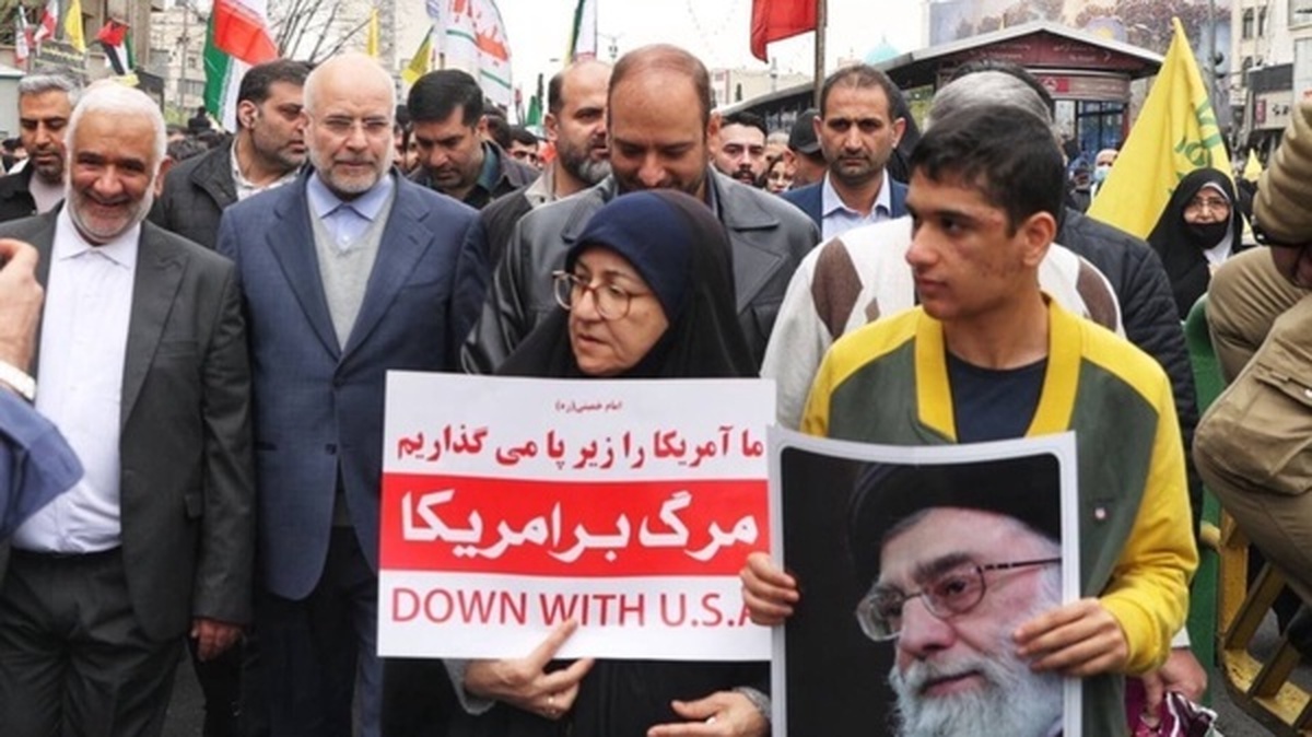 قالیباف در جمع راهپیمایان روز قدس حاضر شد