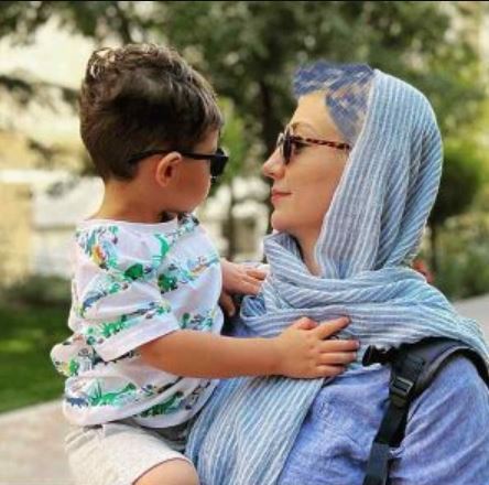 حدیث میرامینی با رنگ موی فانتزی آبی غوغا کرد