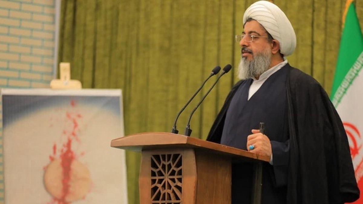 امام جمعه ساوجبلاغ: هرگونه اقدام آمریکا، منطقه را به گورستان اشغالگران تبدیل خواهد کرد