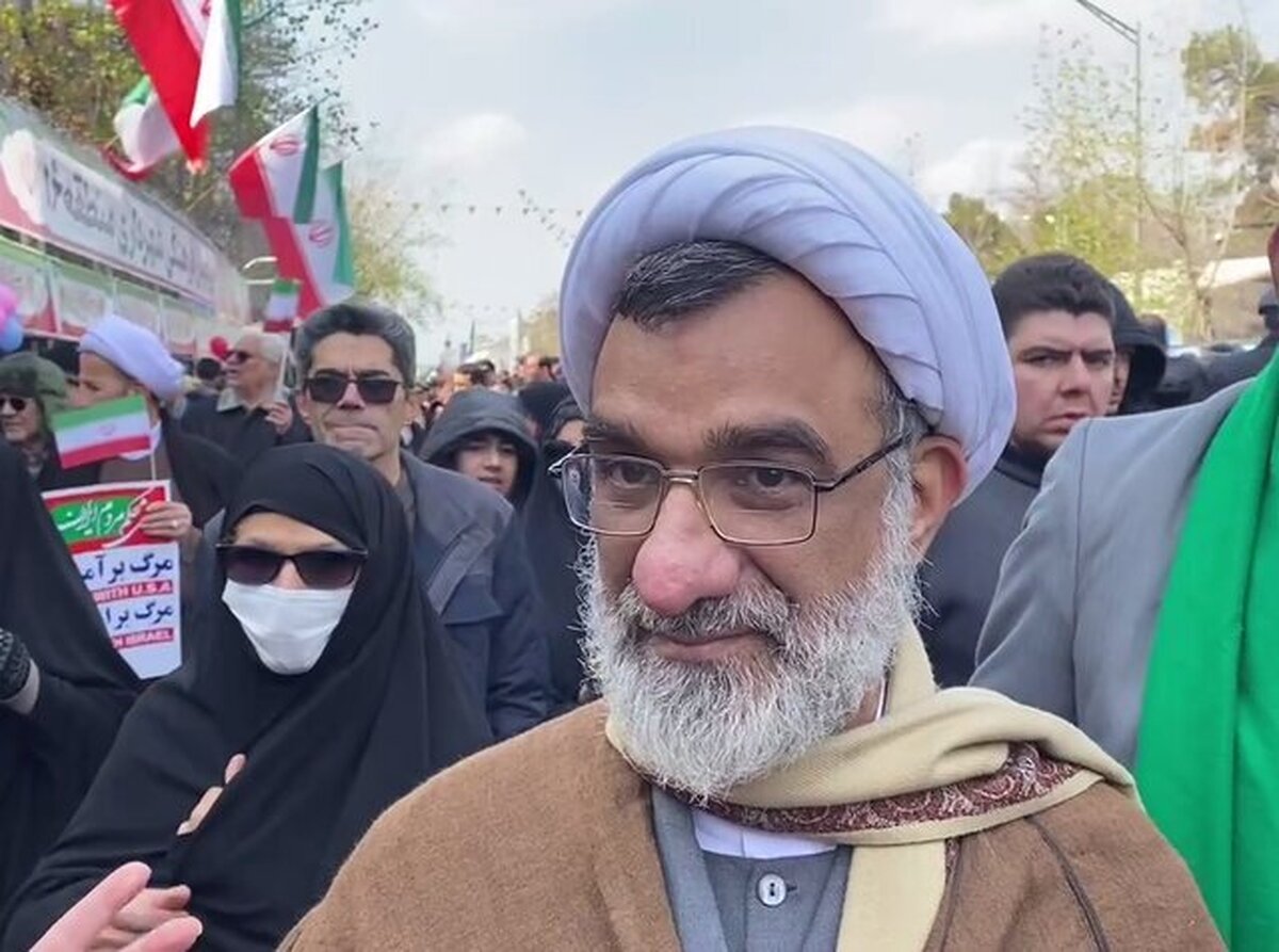هر حرکتی که موجب تقویت رژیم صهیونسیتی شود، حرام شرعی و خلاف قانون اساسی است