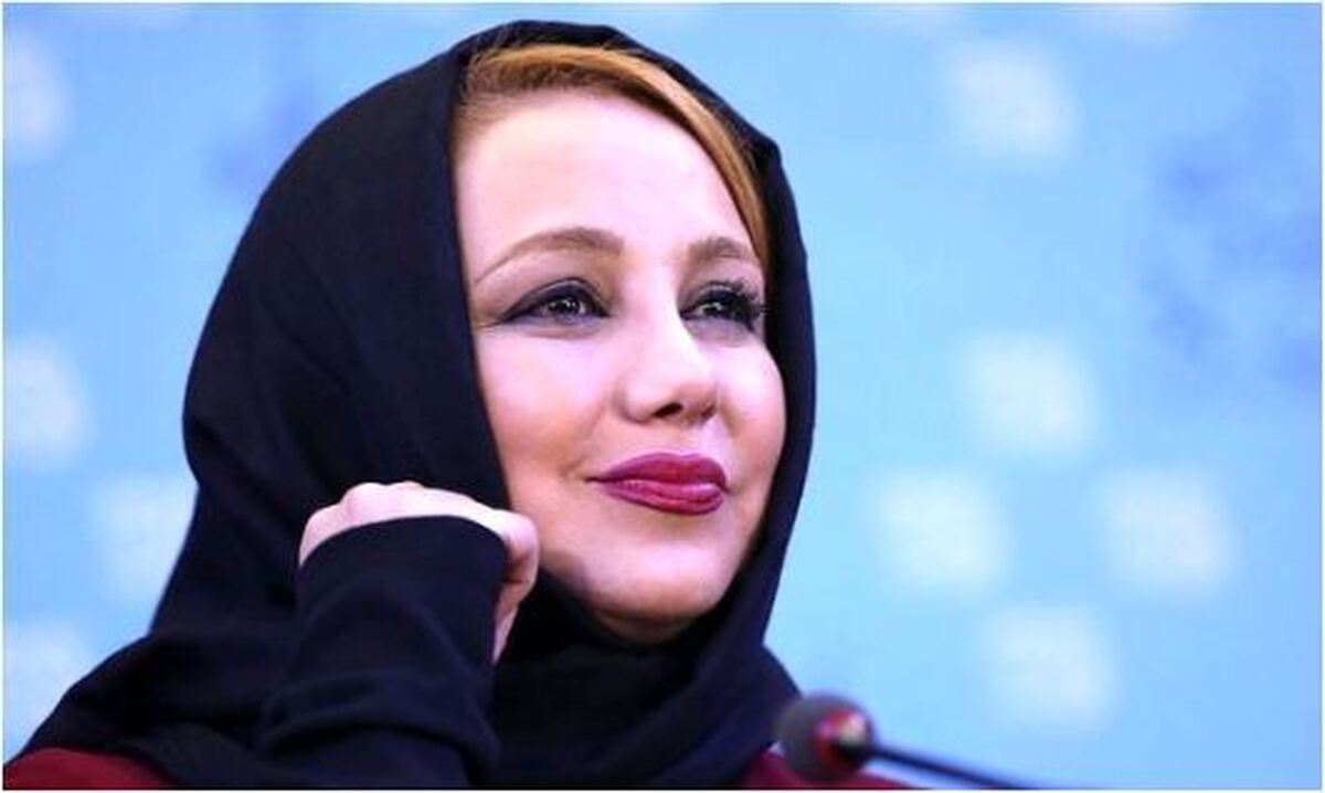 عکس یادگاری و خانوادگی بهنوش بختیاری کنار سفره هفت سین خانه پدری اش