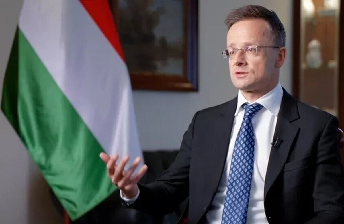 سیجارتو: انتظار داریم در سال ۲۰۲۵ حدود ۵ میلیون تن نفت روسیه دریافت کنیم