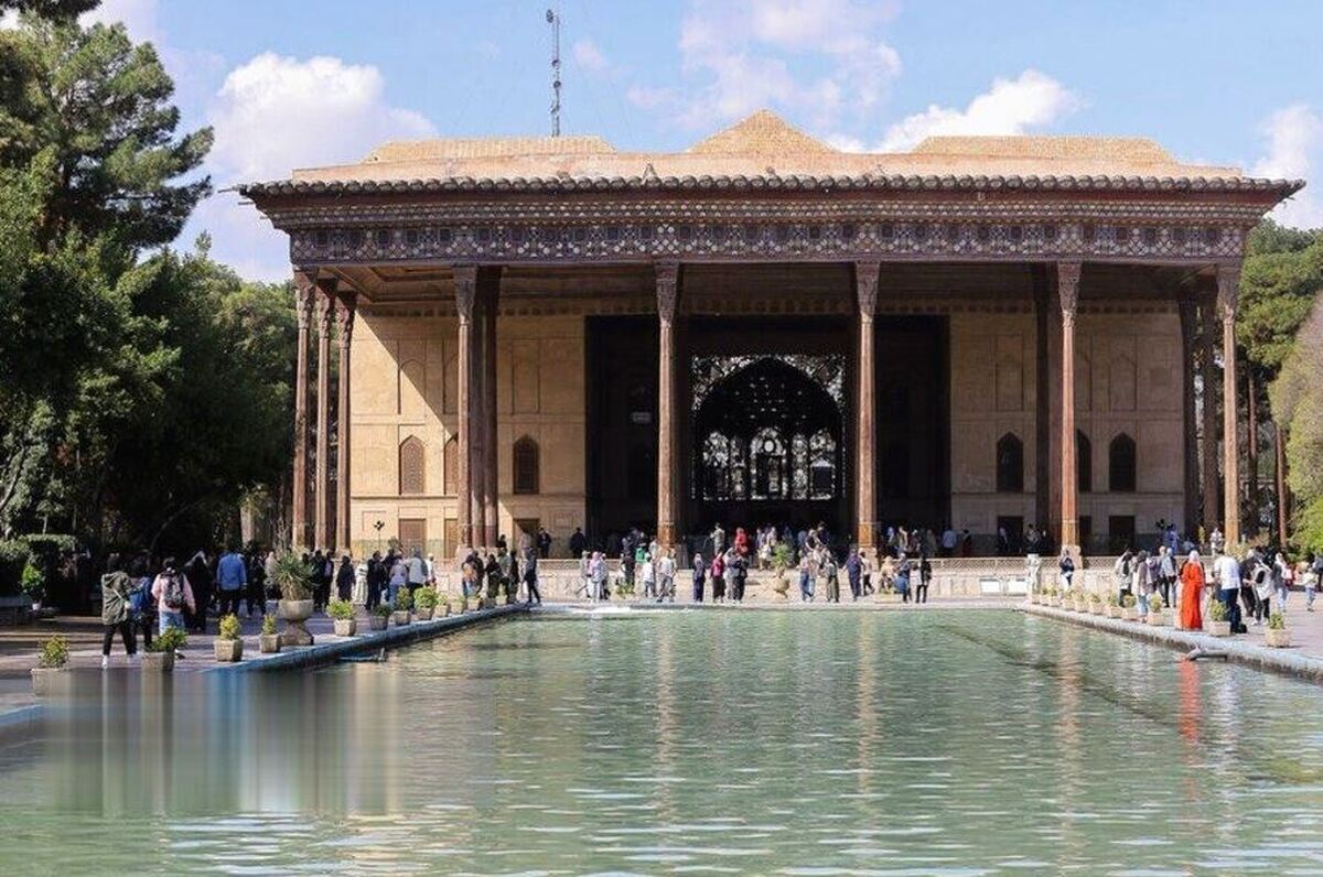 تصاویر وایرال شده از پربازدید‌ترین مکان‌های تاریخی اصفهان در ایام نوروز
