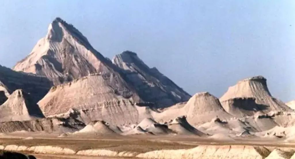 معرفی ۱۴ مکان محبوب گردشگران در جزیره قشم