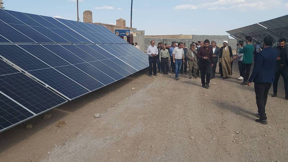 افتتاح نیروگاه خورشیدی در انار