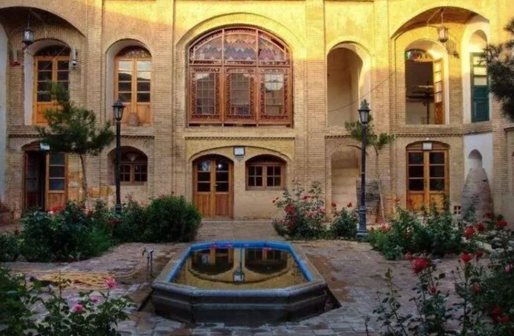 نگاهی بر عمارت‌های باشکوه دوران قاجار در استان همدان