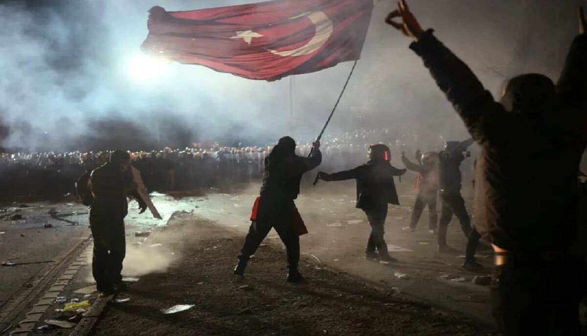 اردوغان و آینده ترکیه: از دموکراسی به استبداد
