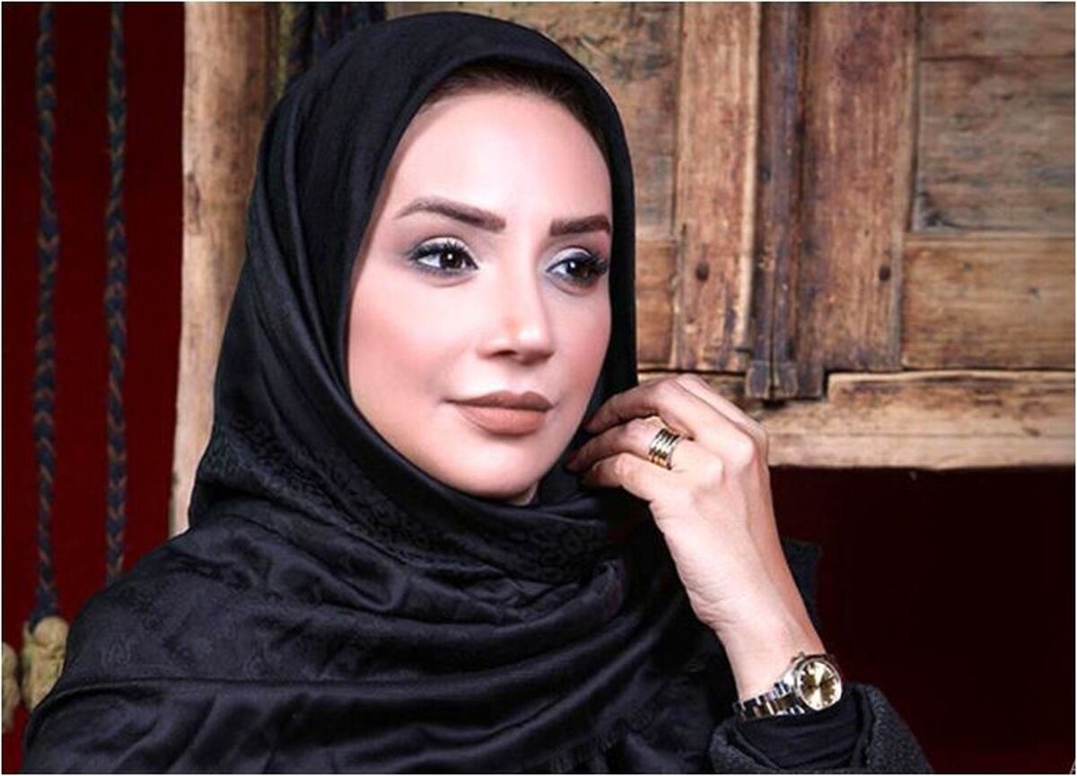 استایل ساده و تابستانه شبنم قلی خانی با شال رنگارنگ و طرحدارش تکمیل شد+عکس