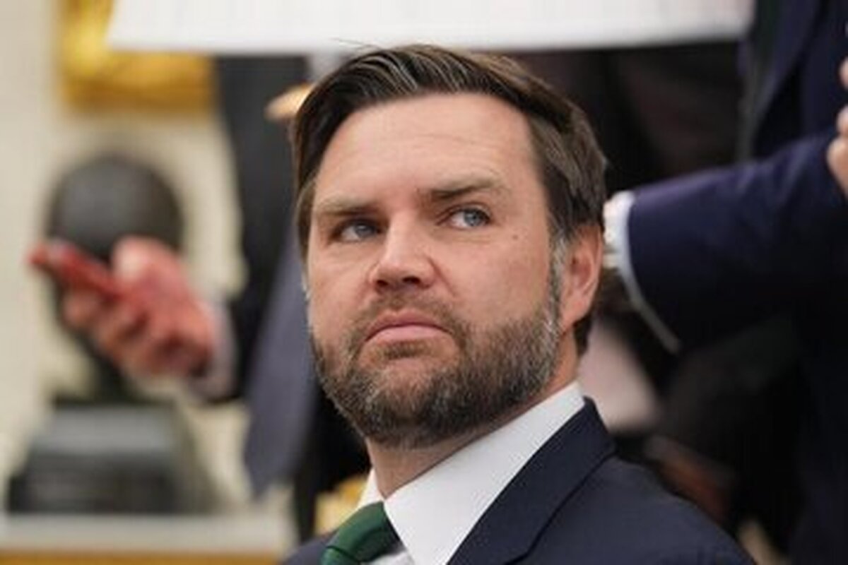 جی دی ونس اعلام کرد جلوی دسترسی ایران به سلاح هسته‌ای می‌گیرد