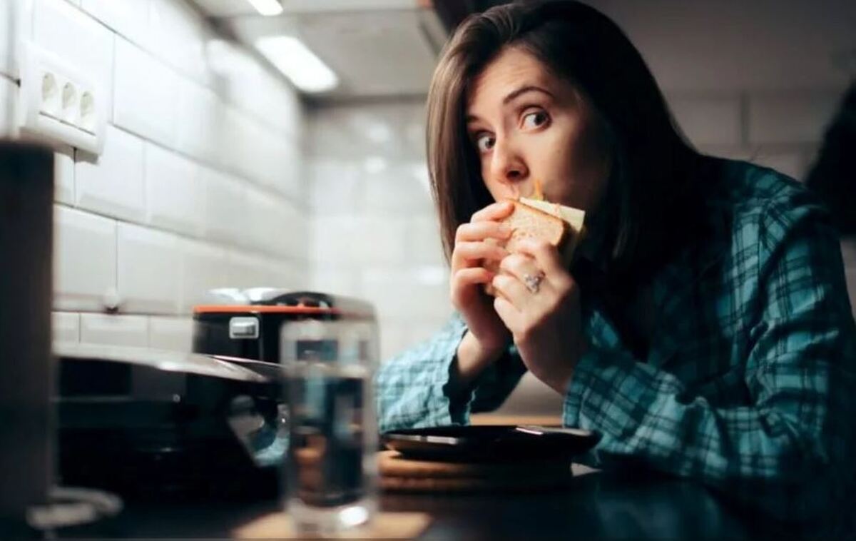 چرا افزایش وزن باعث می‌شود کمتر از غذا خوردن لذت ببریم؟